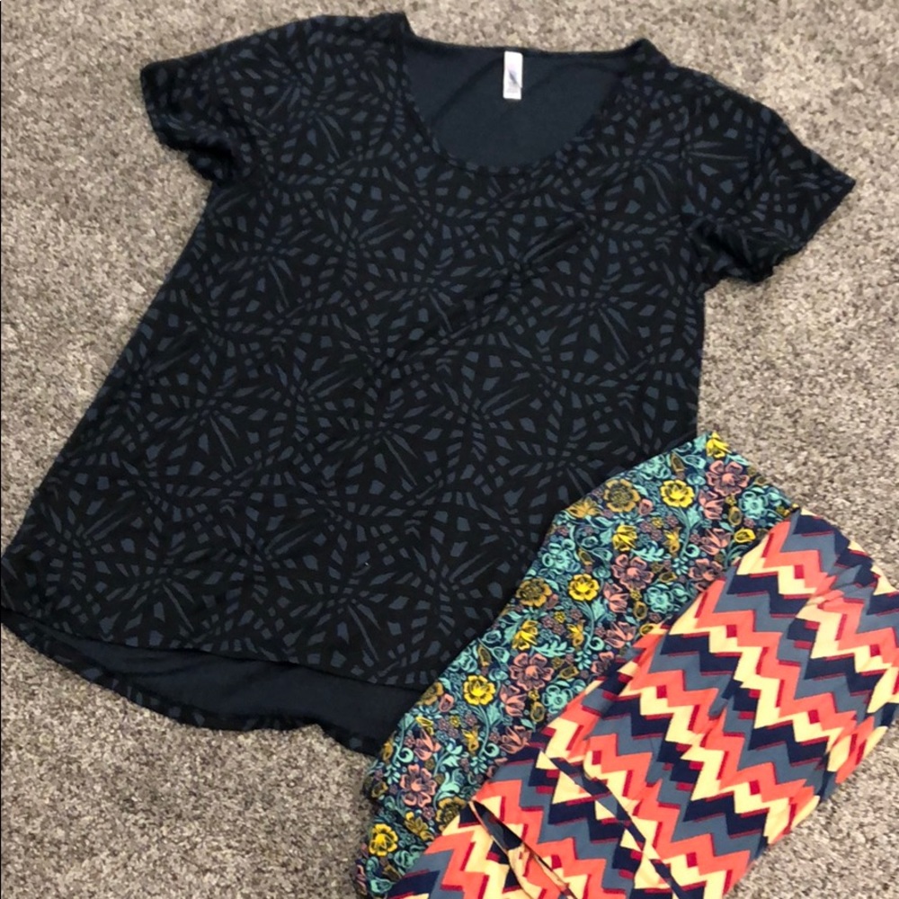 LuLaRoe bundle! 2xl top and 2-TC LEGGINGS